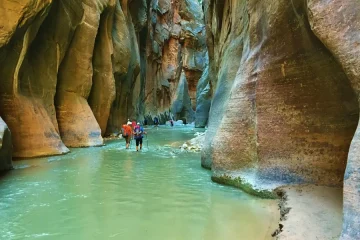 Pictures of the Narrows